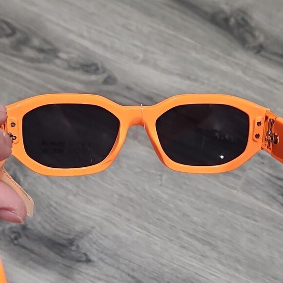 NWT Frye & Co Neon Orange Chunky Statement Sunglasses - Picture 9 of 9